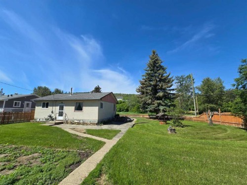 10701 91 Street, Peace River, AB 