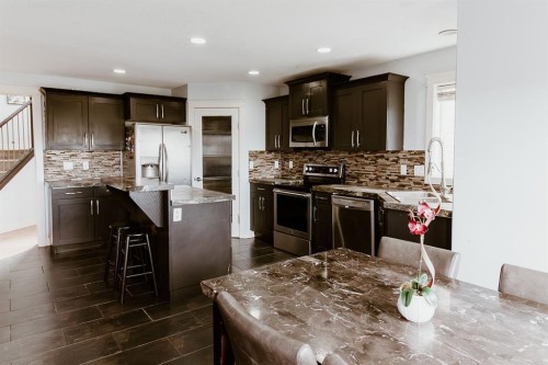 9010 Willow Drive, Grande Prairie, AB 