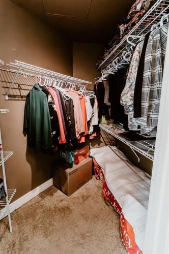 9010 Willow Drive, Grande Prairie, AB 