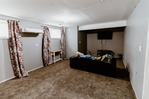 9010 Willow Drive, Grande Prairie, AB 