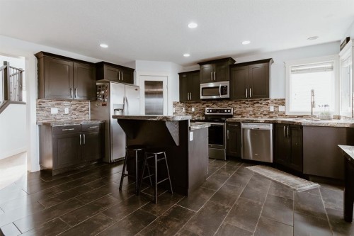 9010 Willow Drive, Grande Prairie, AB 