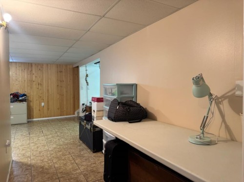 920 5 Avenue, Hines Creek, AB 
