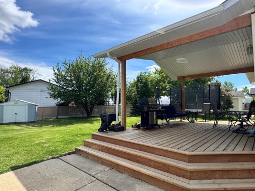 920 5 Avenue, Hines Creek, AB 