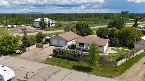 920 5 Avenue, Hines Creek, AB 