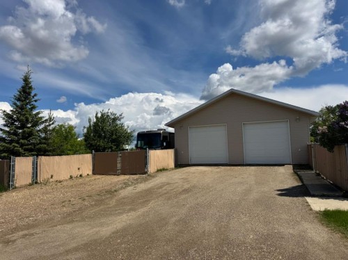 920 5 Avenue, Hines Creek, AB 