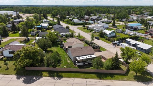 920 5 Avenue, Hines Creek, AB 