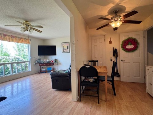 920 5 Avenue, Hines Creek, AB 