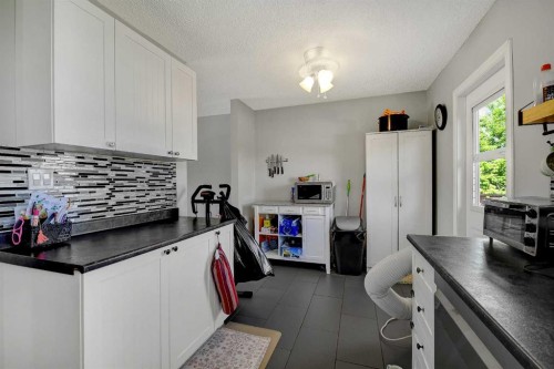 9724 94 Avenue, Wembley, AB - Indoor Photo Showing Kitchen