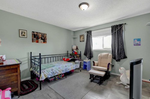 9724 94 Avenue, Wembley, AB - Indoor Photo Showing Bedroom