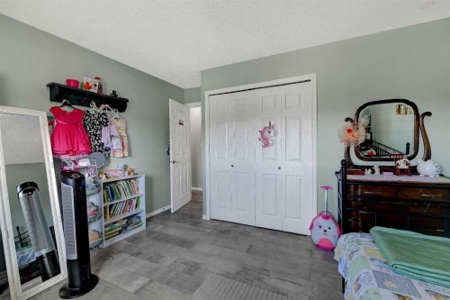 9724 94 Avenue, Wembley, AB - Indoor Photo Showing Bedroom
