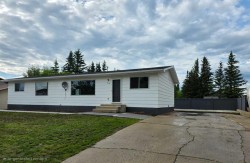 10116 104 Street Hythe, AB T0H 2C0