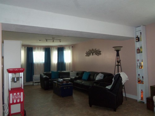 10330 83 Street, Peace River, AB 