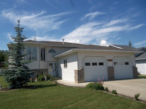 10330 83 Street, Peace River, AB 