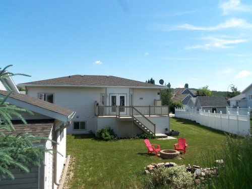 10330 83 Street, Peace River, AB 