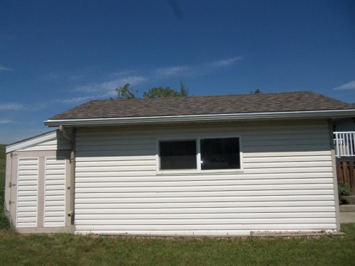10330 83 Street, Peace River, AB 