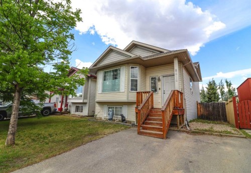 8818 65 Avenue  Grande Prairie, AB T8W 2X5