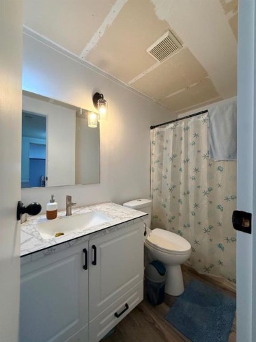 10109 105 Ave, La Crete, AB 