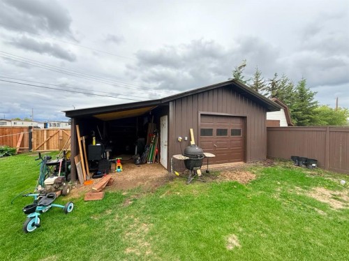 10109 105 Ave, La Crete, AB 