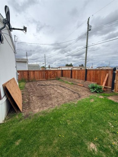 10109 105 Ave, La Crete, AB 