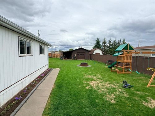 10109 105 Ave, La Crete, AB 