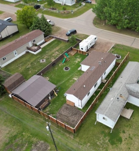 10109 105 Ave, La Crete, AB 