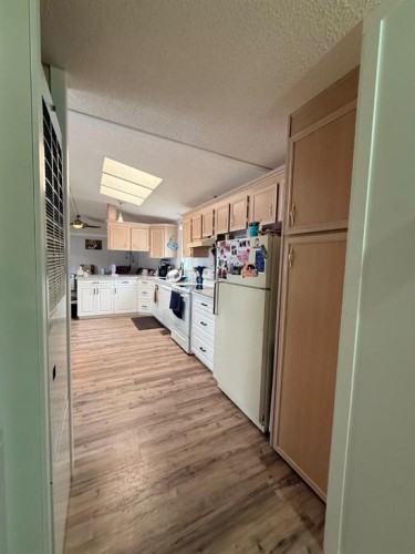 10109 105 Ave, La Crete, AB 