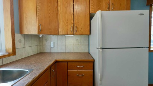 9714 77 Avenue, Peace River, AB 