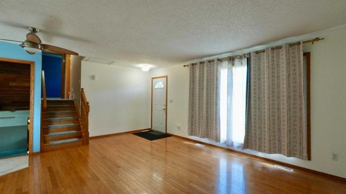 9714 77 Avenue, Peace River, AB 