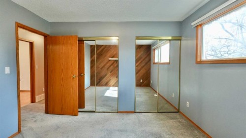 9714 77 Avenue, Peace River, AB 