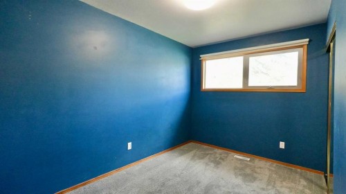 9714 77 Avenue, Peace River, AB 