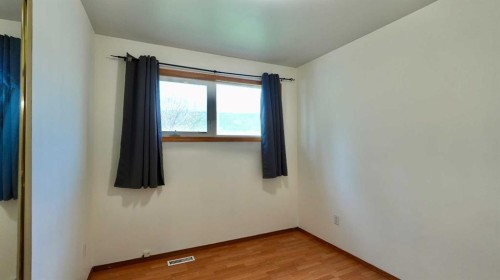 9714 77 Avenue, Peace River, AB 