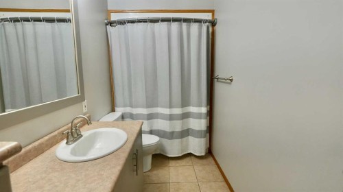 9714 77 Avenue, Peace River, AB 