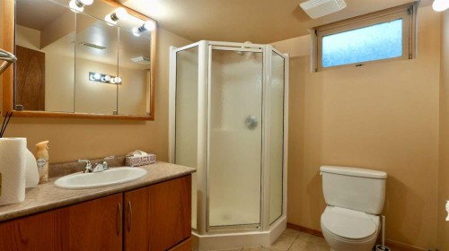 9714 77 Avenue, Peace River, AB 