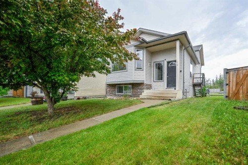 73 Pinnacle Avenue  Grande Prairie, AB T8W 2V8