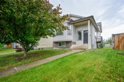 73 Pinnacle Avenue Grande Prairie, AB T8W 2V8