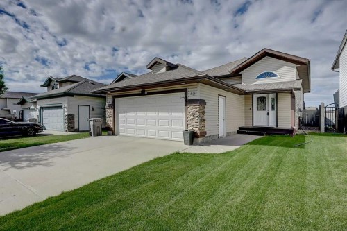 42 Pinnacle Crossing, Grande Prairie, AB 
