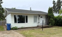 4705 53 Avenue Grimshaw, AB T0H 1W0