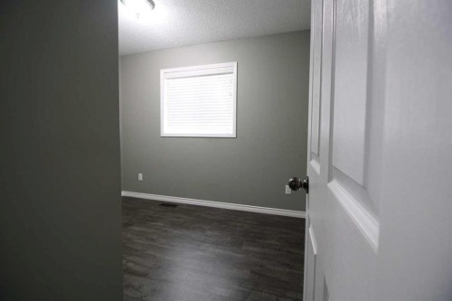 80 Deerglen, High Level, AB 