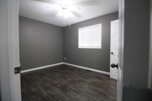 80 Deerglen, High Level, AB 