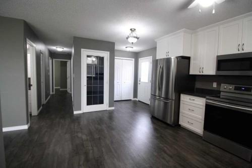 80 Deerglen, High Level, AB 