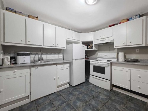 9806 104 Street, Grande Cache, AB 