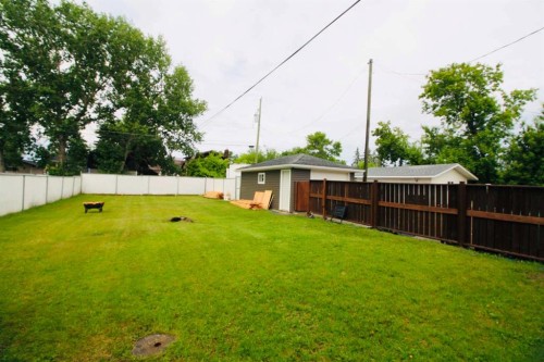 10314 100 Street, High Level, AB 