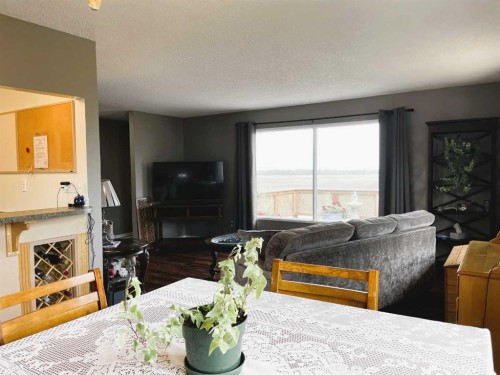 4330 49 Avenue, Grimshaw, AB 