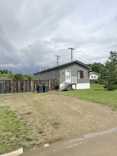 4920 52 Avenue, Berwyn, AB 