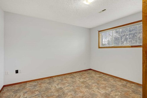 10315 Michaelis Boulevard, Grande Prairie, AB 