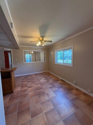 4904 58Th Avenue, High Prairie, AB - Indoor Photo Showing Other Room