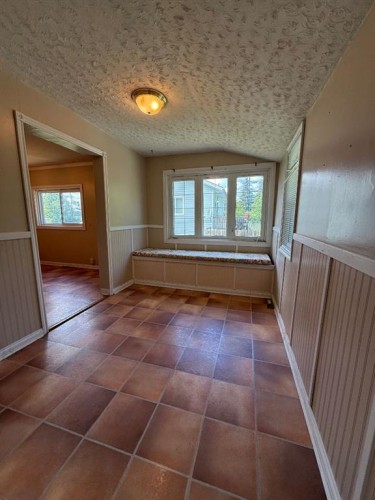 4904 58Th Avenue, High Prairie, AB - Indoor Photo Showing Other Room
