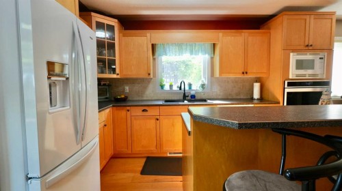 8101 103 Avenue, Peace River, AB 