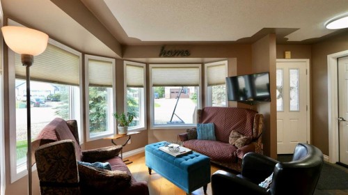 8101 103 Avenue, Peace River, AB 