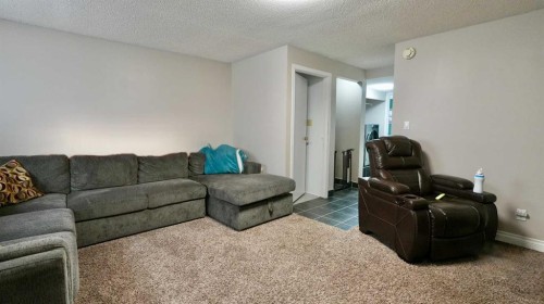 8101 103 Avenue, Peace River, AB 